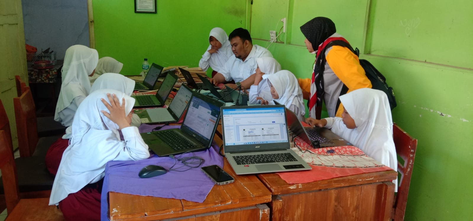 Ahlan wa sahlan di Website Resmi Madrasah…